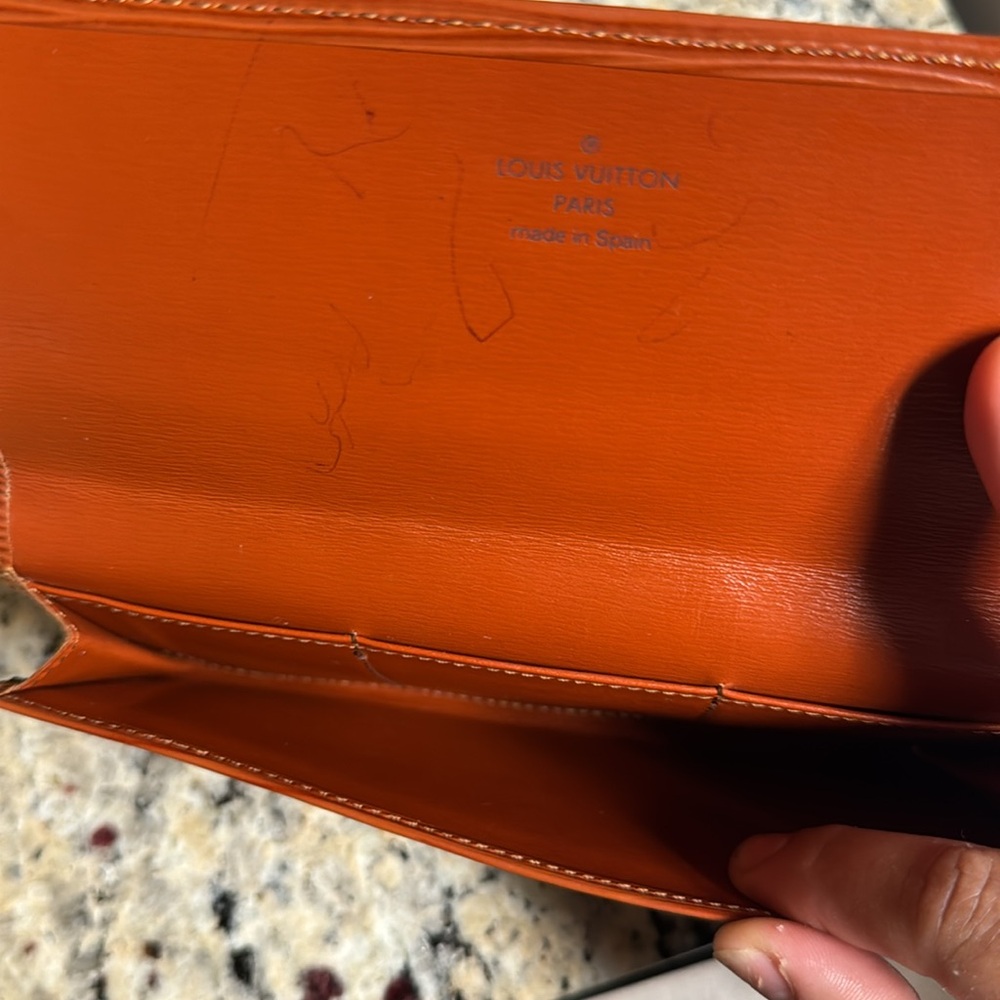 Authentic from Jebwa - LV Tan Epi Bundle: Crossbody, 2x Wallet, Box, Dustbag - Picture 16 of 16